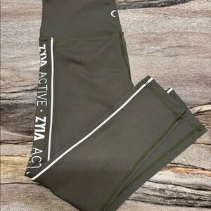 Zyia cropped legging